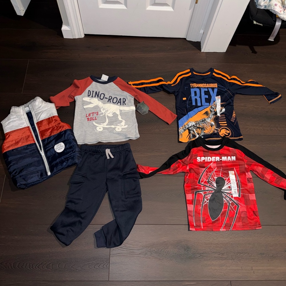 4T Boy Bundle Dino and Spider-Man NWT